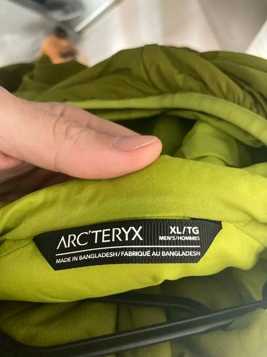 アークテリクス ダウン ジャケット オリーブ グリーン XL