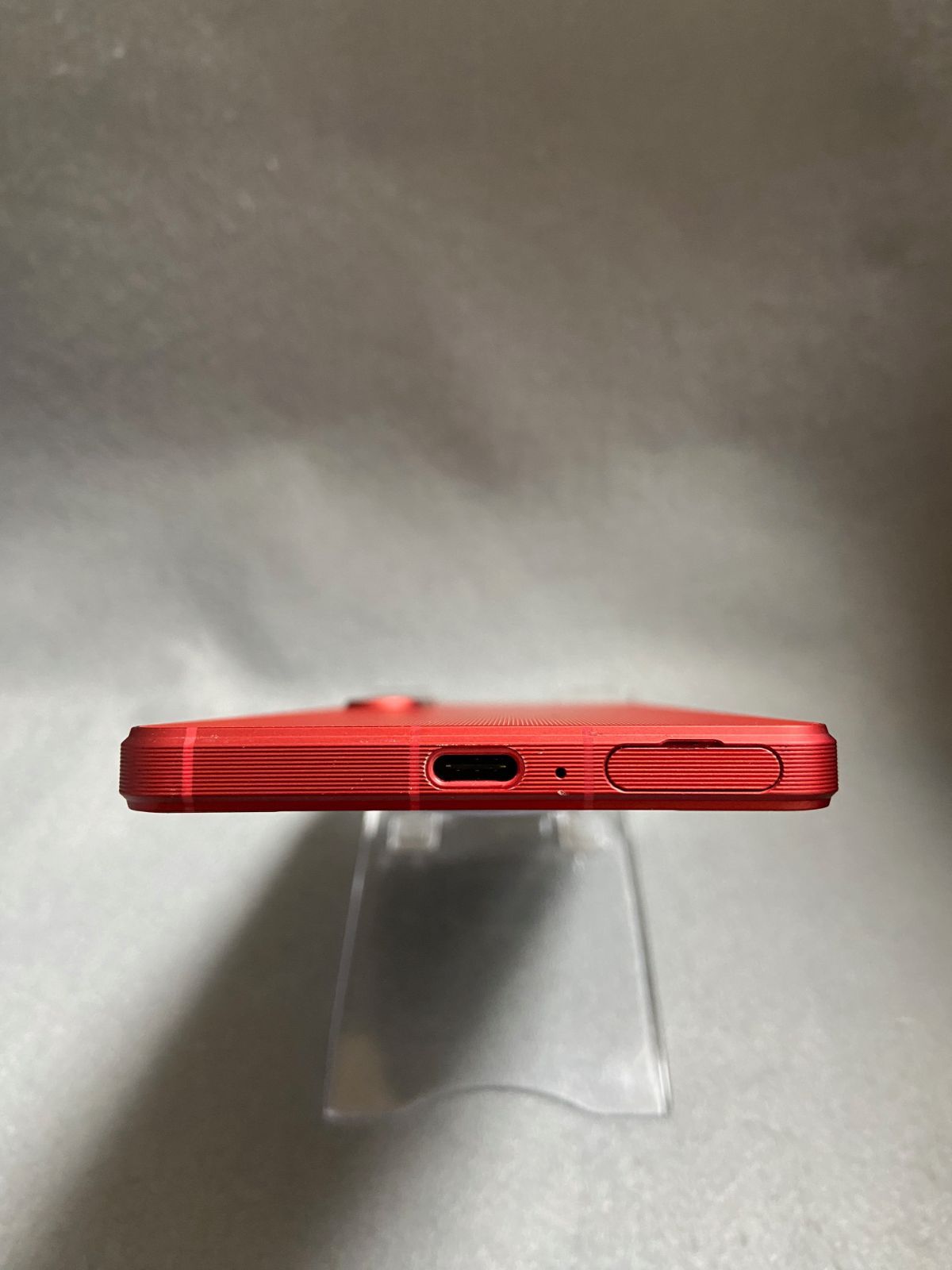 スカーレット色