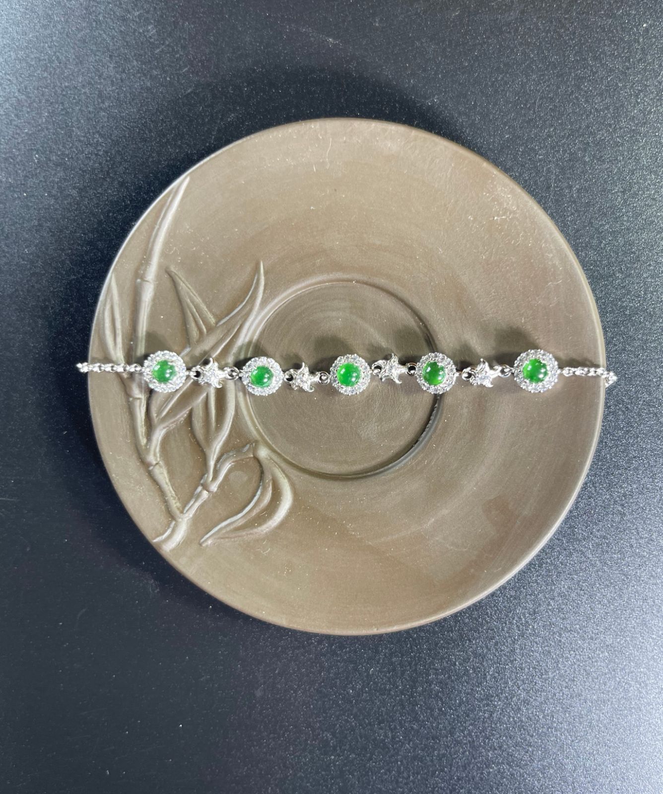 最 緑色天然翡翠腕輪