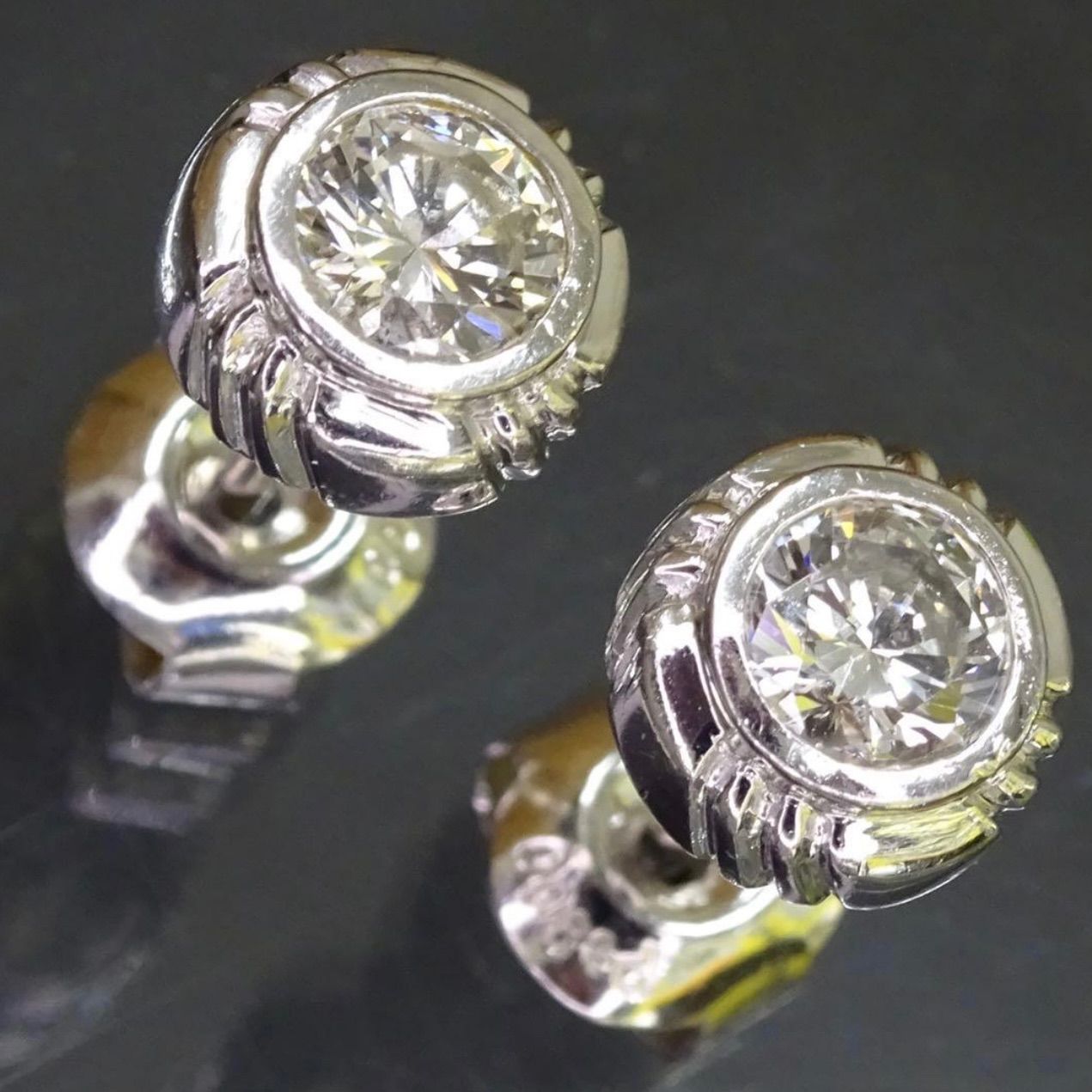 プラチナ pt900 天然ダイヤモンド0.30ct - 0.29ct 計0.59ct シンプル デザイン ピアス 両耳 総重量約4.25g ジュエリー 宝石 貴金属 メンズ レディース 男女兼用 ジュエリーショッププライス Shops