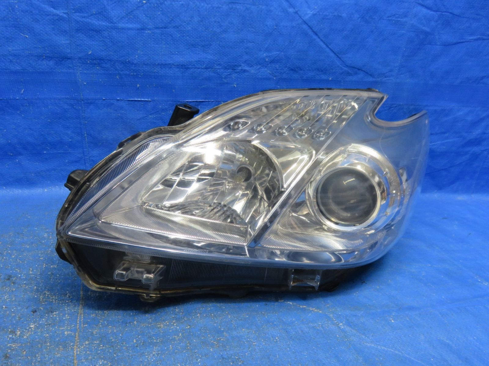 LA7310* 点灯OK プリウス ZVW30|前期 ヘッドライト|ハロゲン ヘッドランプ 左右セット|純正 KOITO 47-29 くすみ