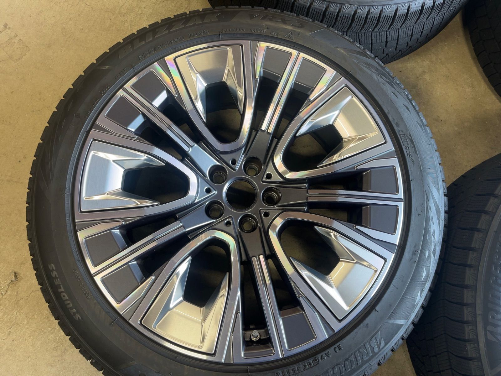 BMW G70 現行7シリーズ 純正品 BS VRX3 20インチ 4本セット