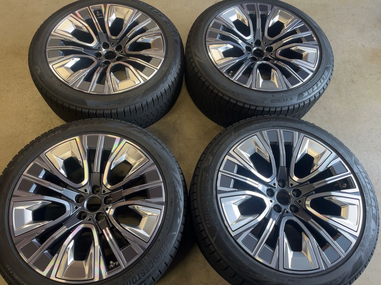 BMW G70 現行7シリーズ 純正品 BS VRX3 20インチ 4本セット