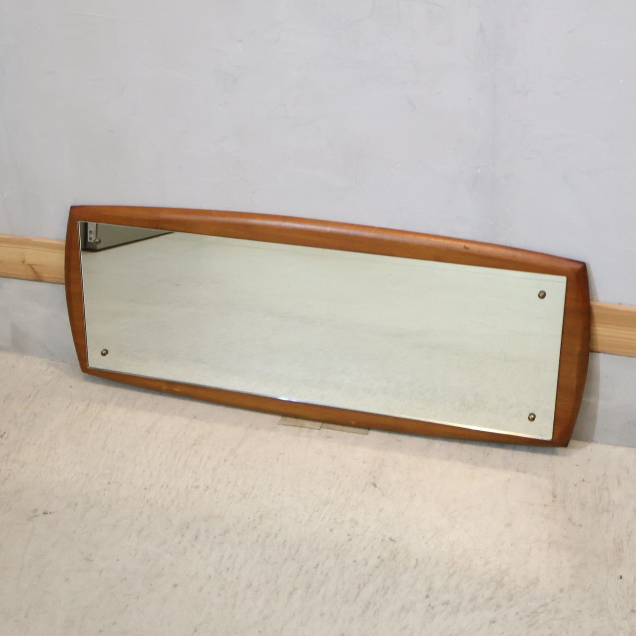 英国ヴィンテージ GLOBE BRAND MIRROR チーク材 グローブ ウォールミラー 壁掛け鏡 ナチュラル 北欧スタイル コンパクト イギリス