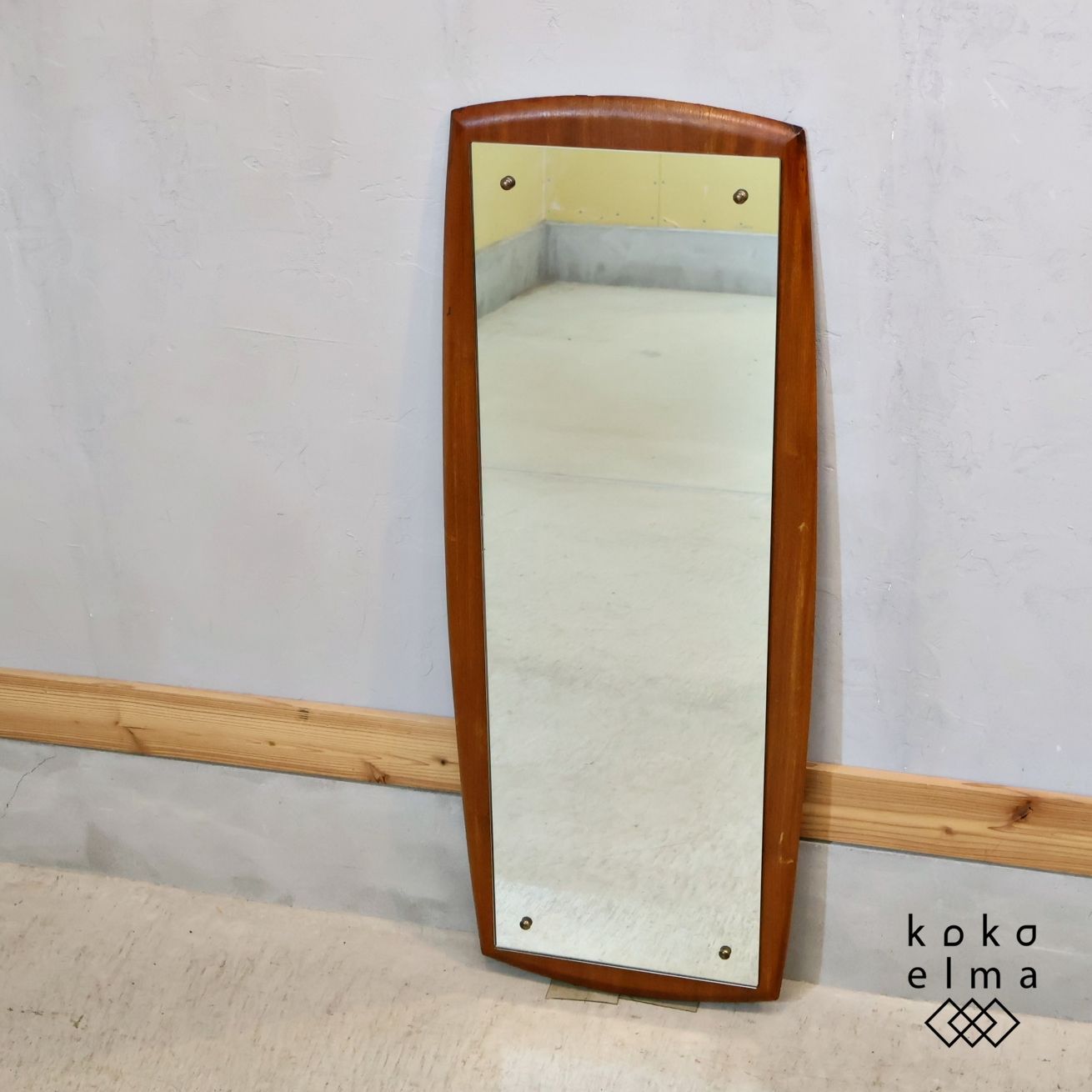 英国ヴィンテージ GLOBE BRAND MIRROR チーク材 グローブ ウォールミラー 壁掛け鏡 ナチュラル 北欧スタイル コンパクト イギリス