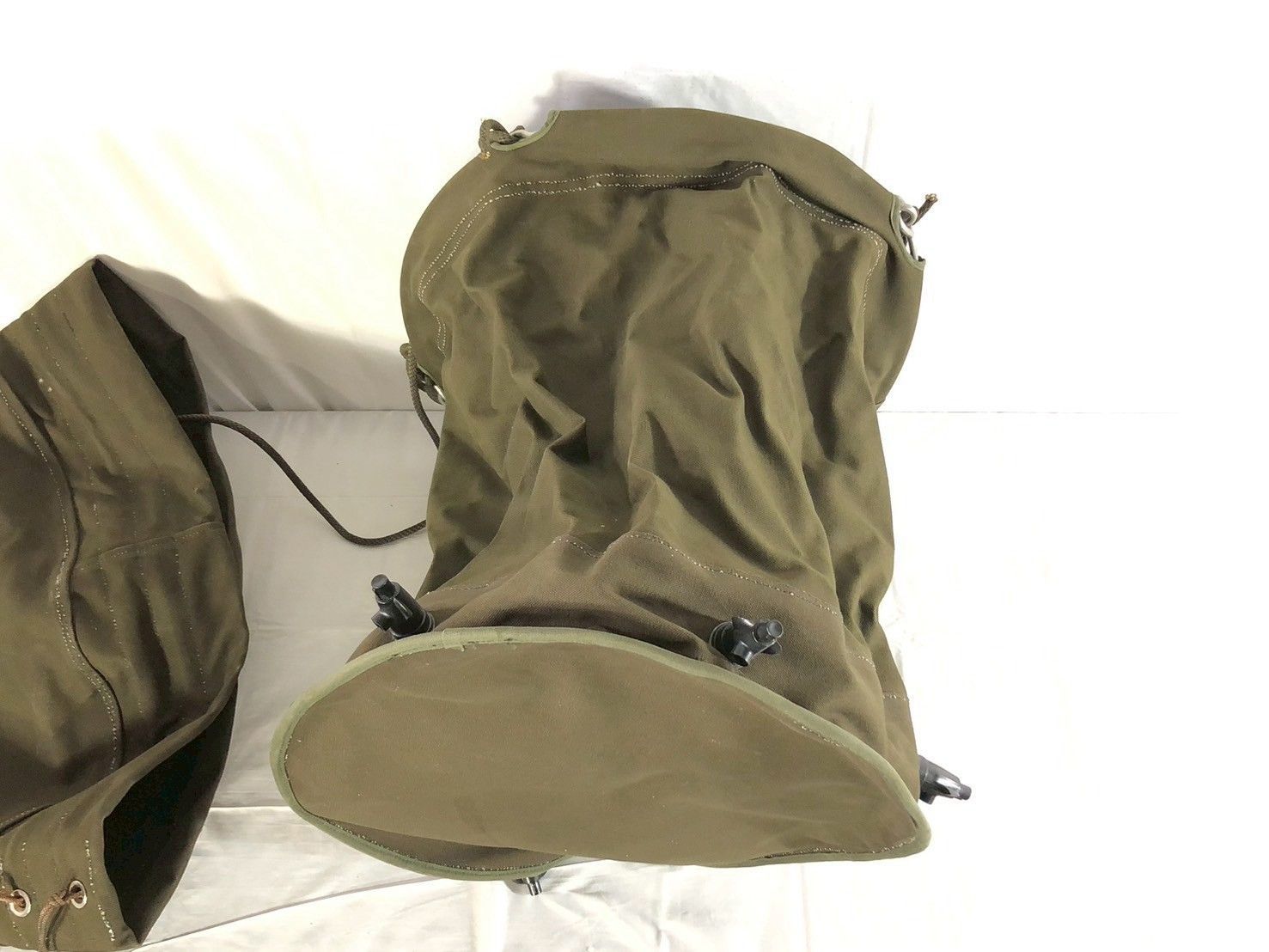 米軍放 吊り下げ式ウォータージャグ 136リットル 36ガロン 蛇口6か所 コットン キャンバス地 円筒形 キャンプ 貯水 140 bj 23 c