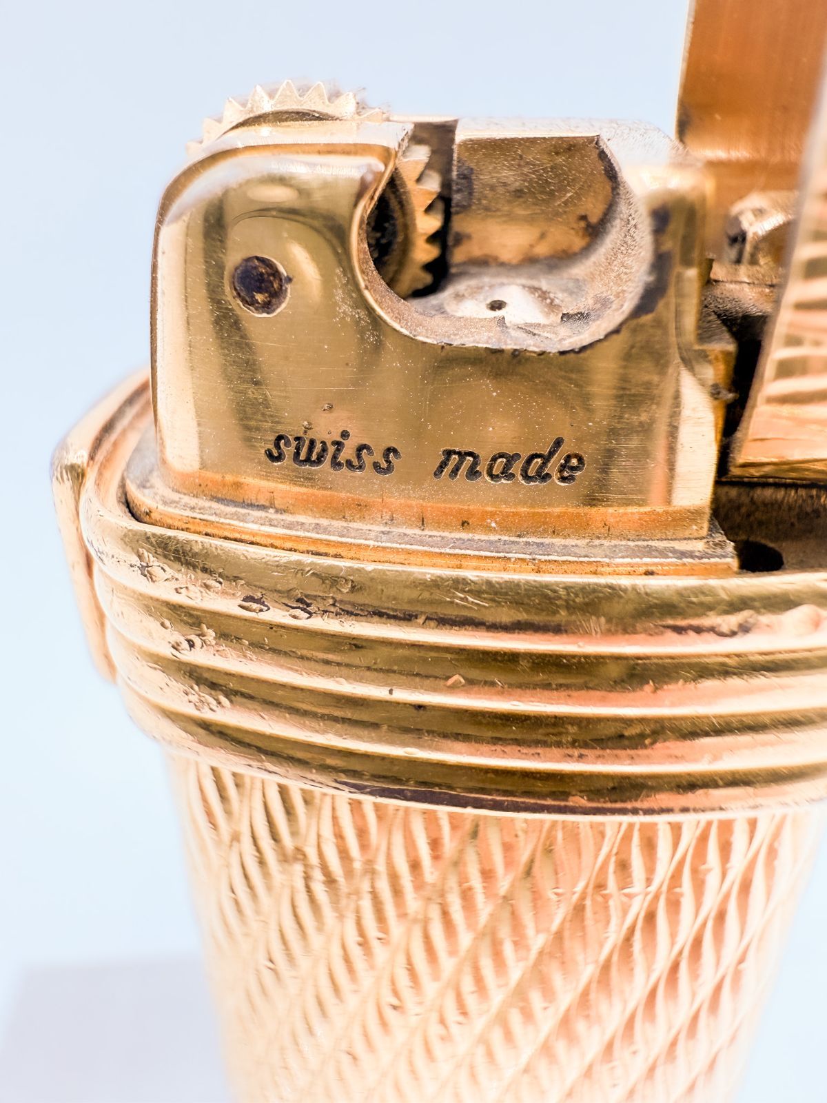  クリスチャンディオール ガスライター スイス製 金色 動作未 ライター本体 喫煙具 ライター