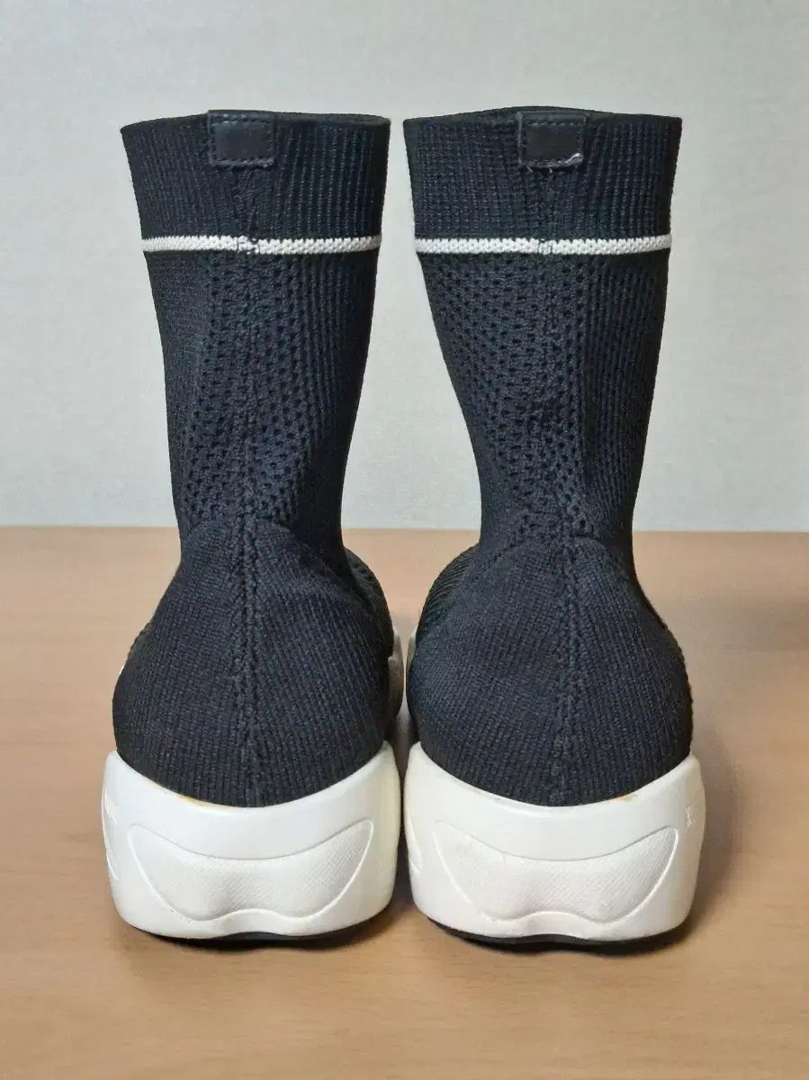 ソックスブーツ