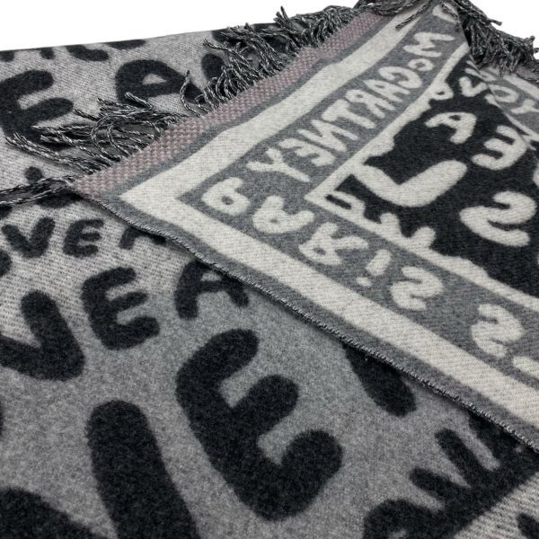 ステラマッカートニー STELLA McCARTNEY ALL IS LOVE ブランケット ストール フリンジ 大判 グレー 羊毛混 カシミア混 ユニセックス 5E190 MARWIL-DEMENAGEMENTS_CH