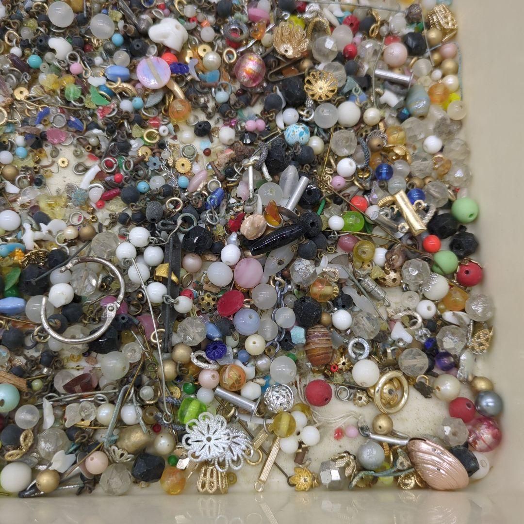 お買得品 1.3k チェコビーズ パーツ 素材 金具 真鍮 1965年頃 NEXPOTALLINN_EU