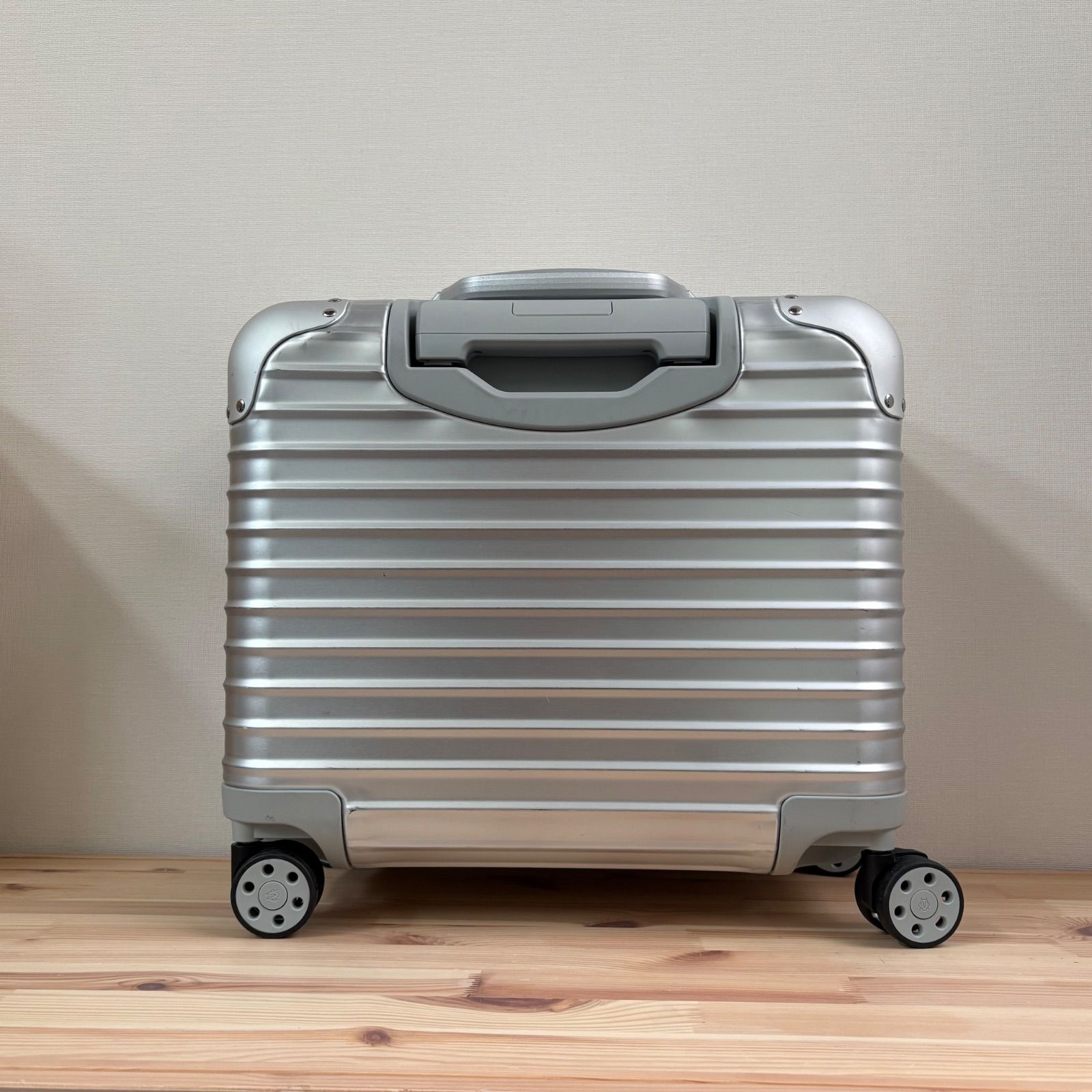 生涯保証・美品 RIMOWA ORIGINAL コンパクト リモワ オリジナル