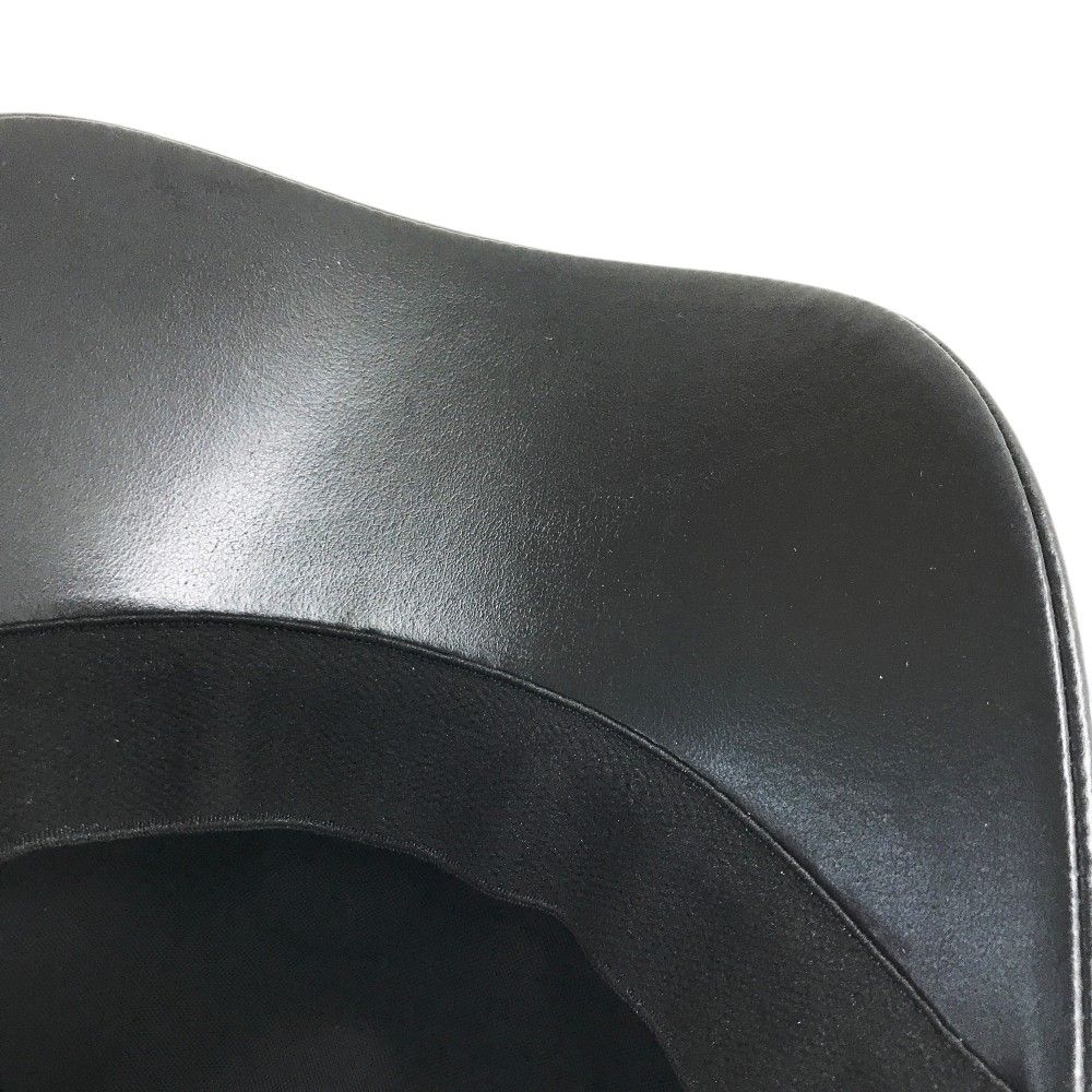 モデル フェイクレザー切替