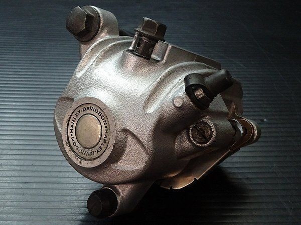 分解洗浄済 ♪ ハーレー スポーツスター XL1200R-I 純正 リアブレーキキャリパー ♪ E6745