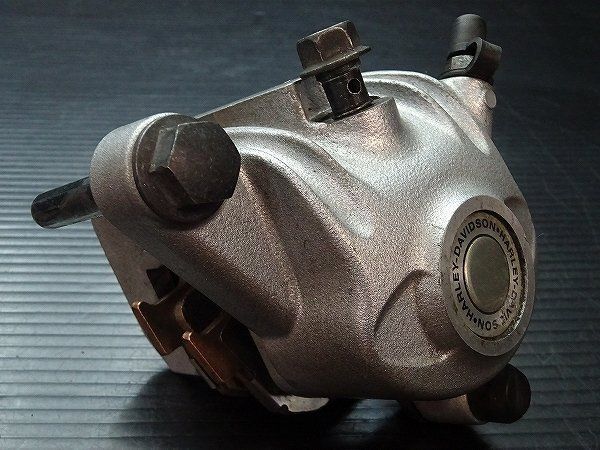 分解洗浄済 ハーレー スポーツスター XL1200R-I 純正 リアブレーキキャリパー E6745