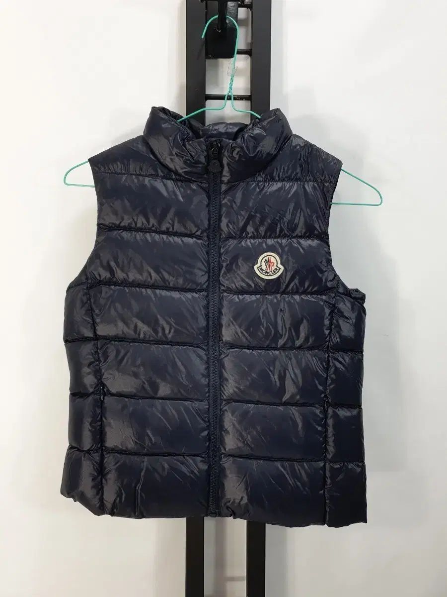モンクレール キッズ ダウン ベスト GANNI ダウン ベスト ネイビー 10y