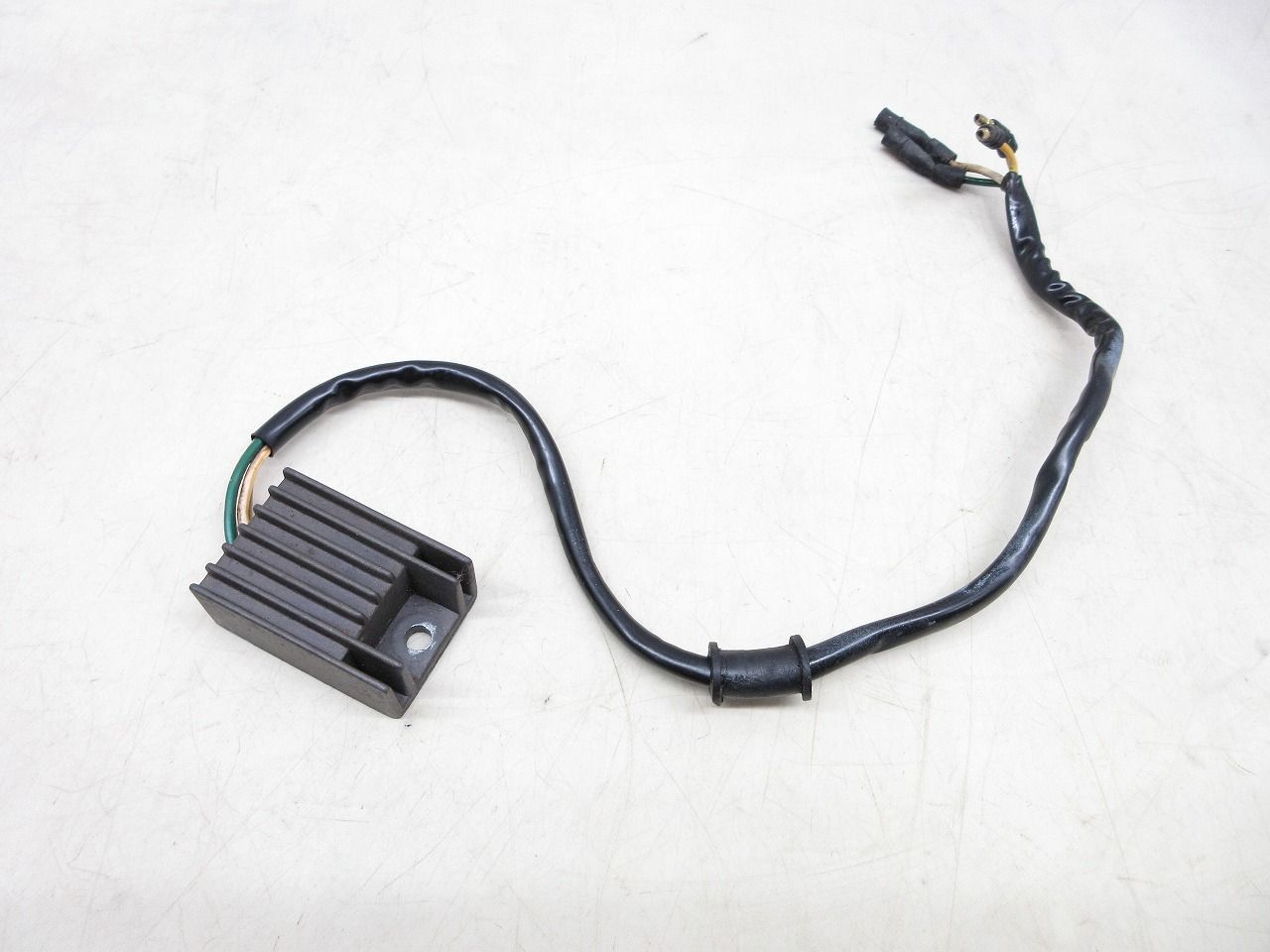 TLM 200 R レギュレーター バイク部品 42