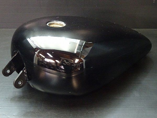 ハーレー スポーツスター XL1200R-I 純正 タンク ♪ E6751