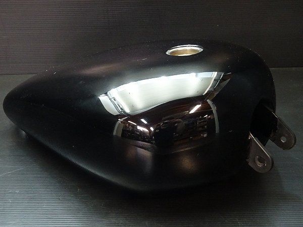 ハーレー スポーツスター XL1200R-I 純正 タンク E6751