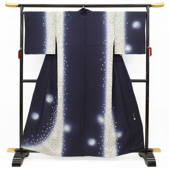 新古品 訪問着 着物 フォーマル 正絹 辻野弘康 作家物 手染め 濃紺地 ダークネイビー系 桜 さくら サクラ 花 金彩加工 かわいい エレガント 春 秋 冬 仕立て上がり 身丈161 裄丈68 Lサイズ みやがわ sb16509