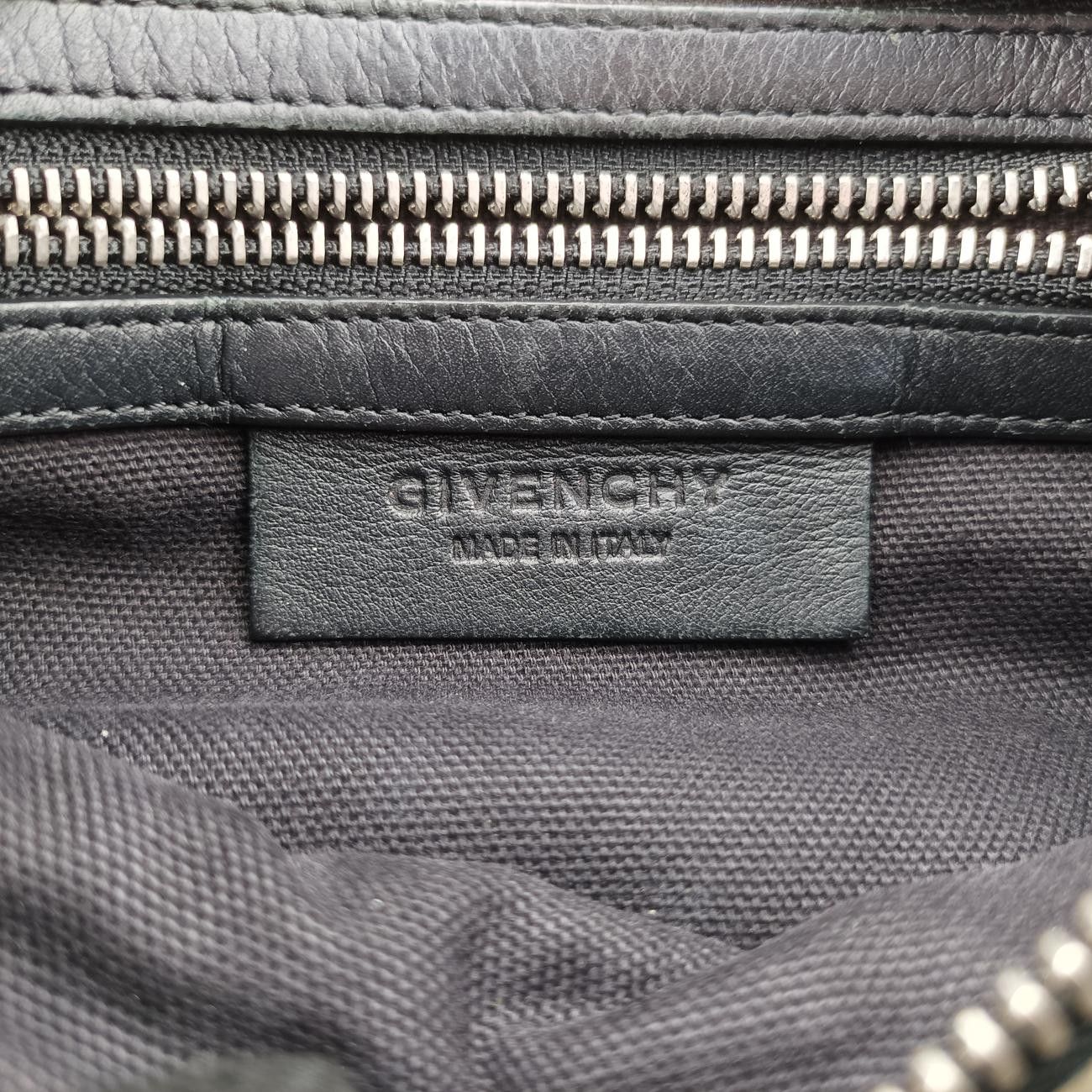 ブラック レザー