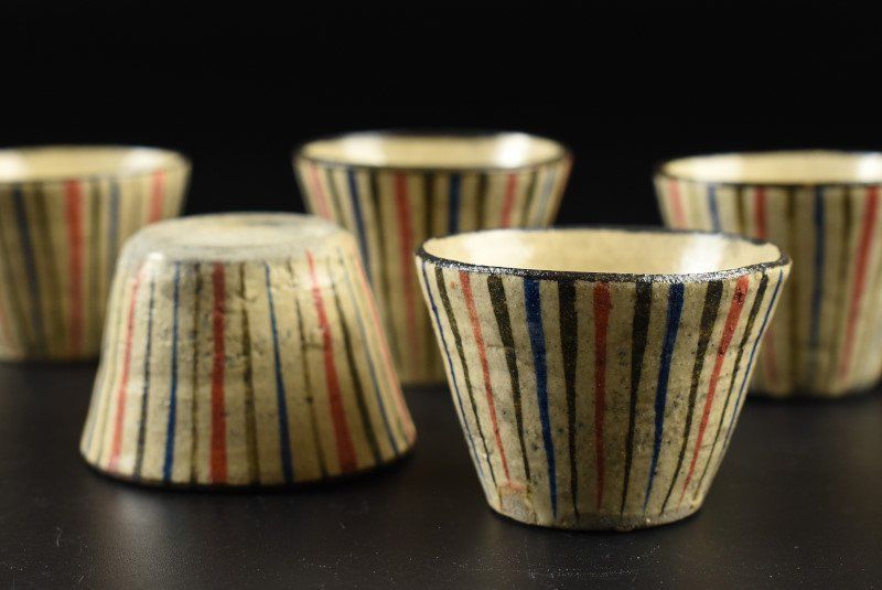 蔵A4776c 古民藝 瀬戸 麦藁手 猪口 五客 酒器