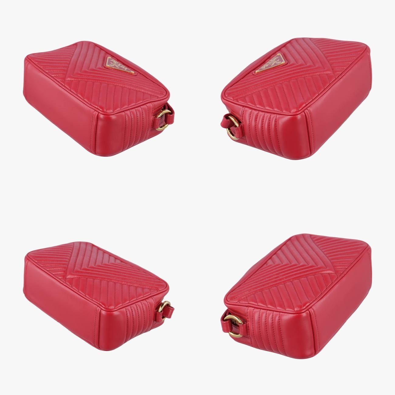 プラダPradaダイアグラム レッド