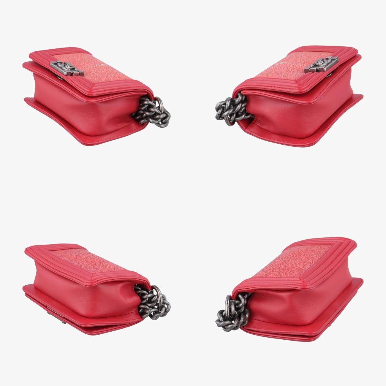 シャネルChanelボーイシャネルレッドラムスキン×ガルーシャA6623021026517