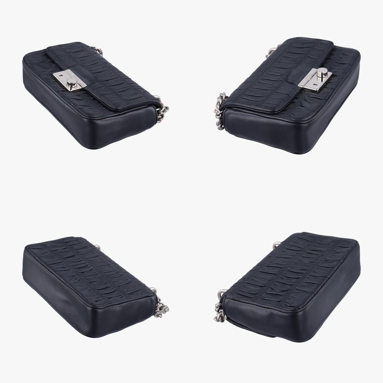 プラダPradaナッパゴーフル