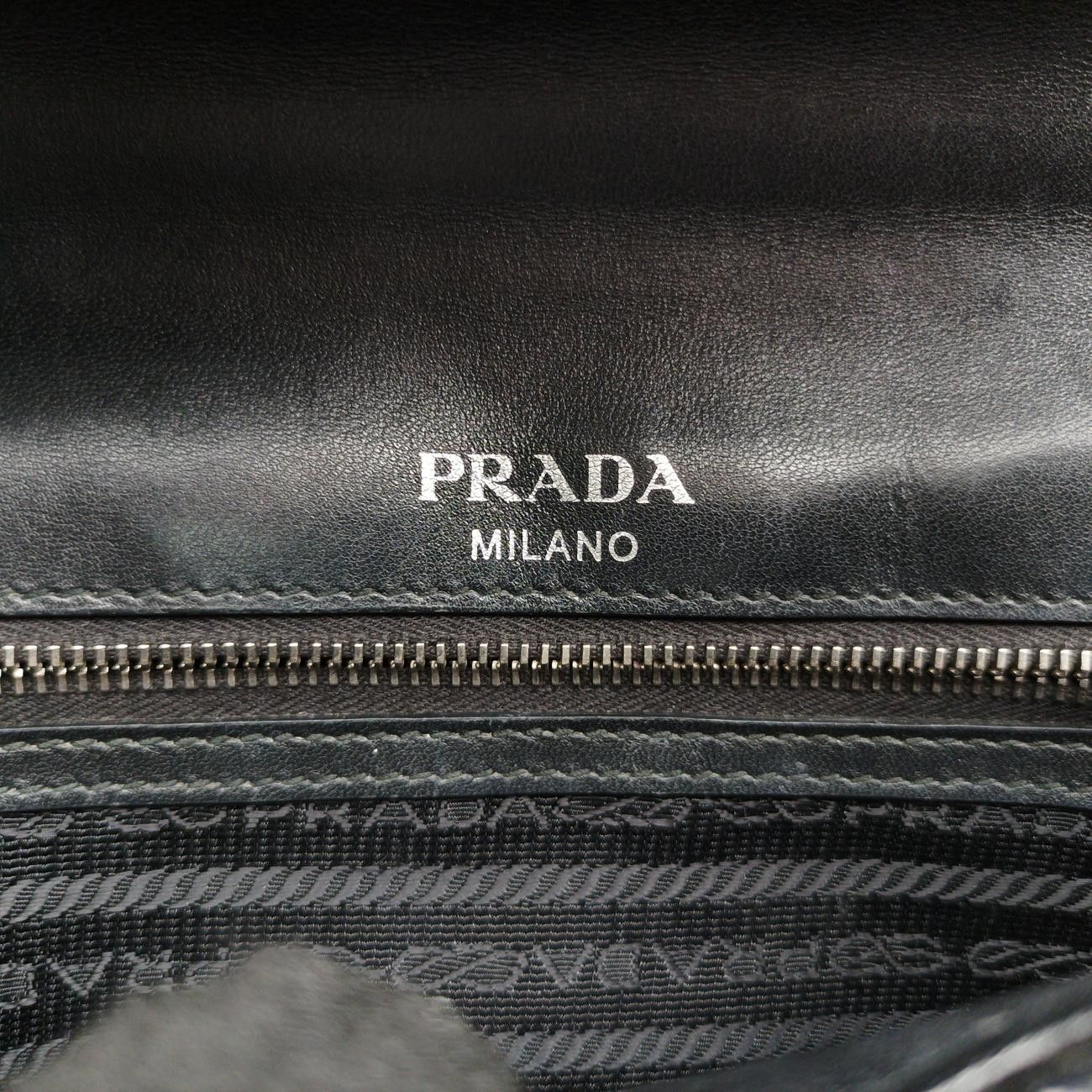 プラダPradaナッパゴーフル サウンドロックブラックナッパレザー1BD139197