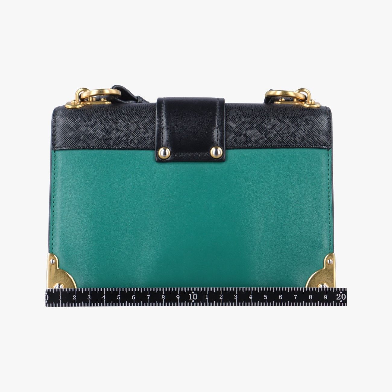 プラダPradaカイエ