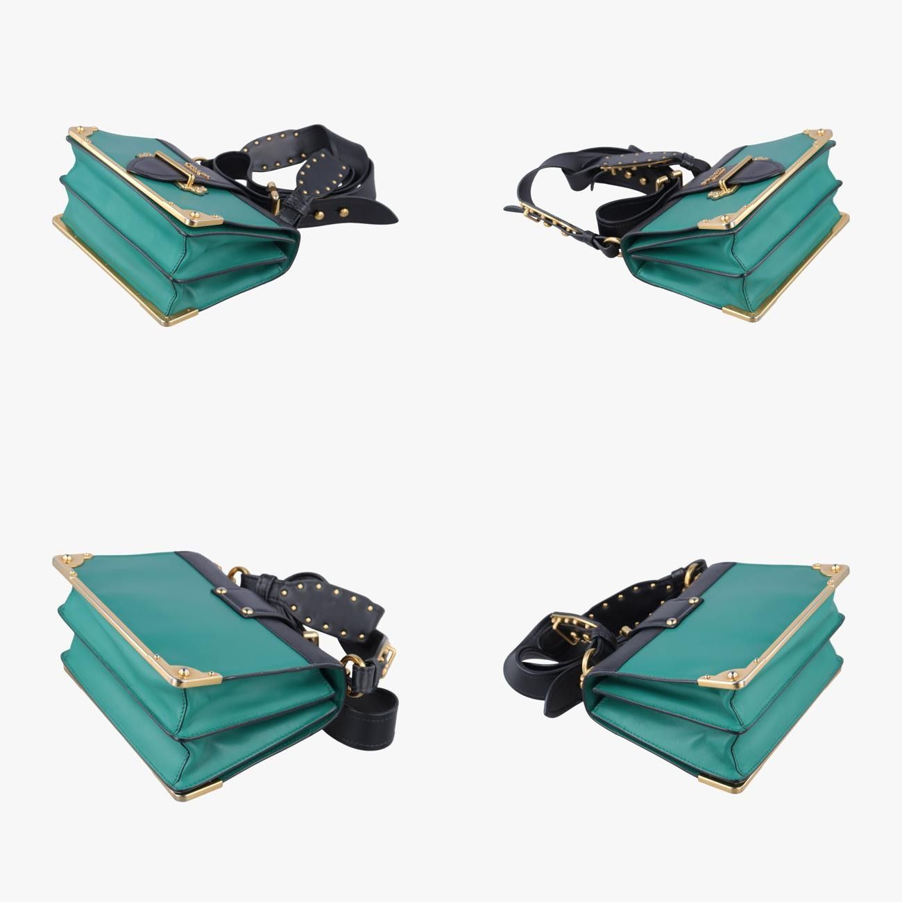 グリーン×ブラック レザー