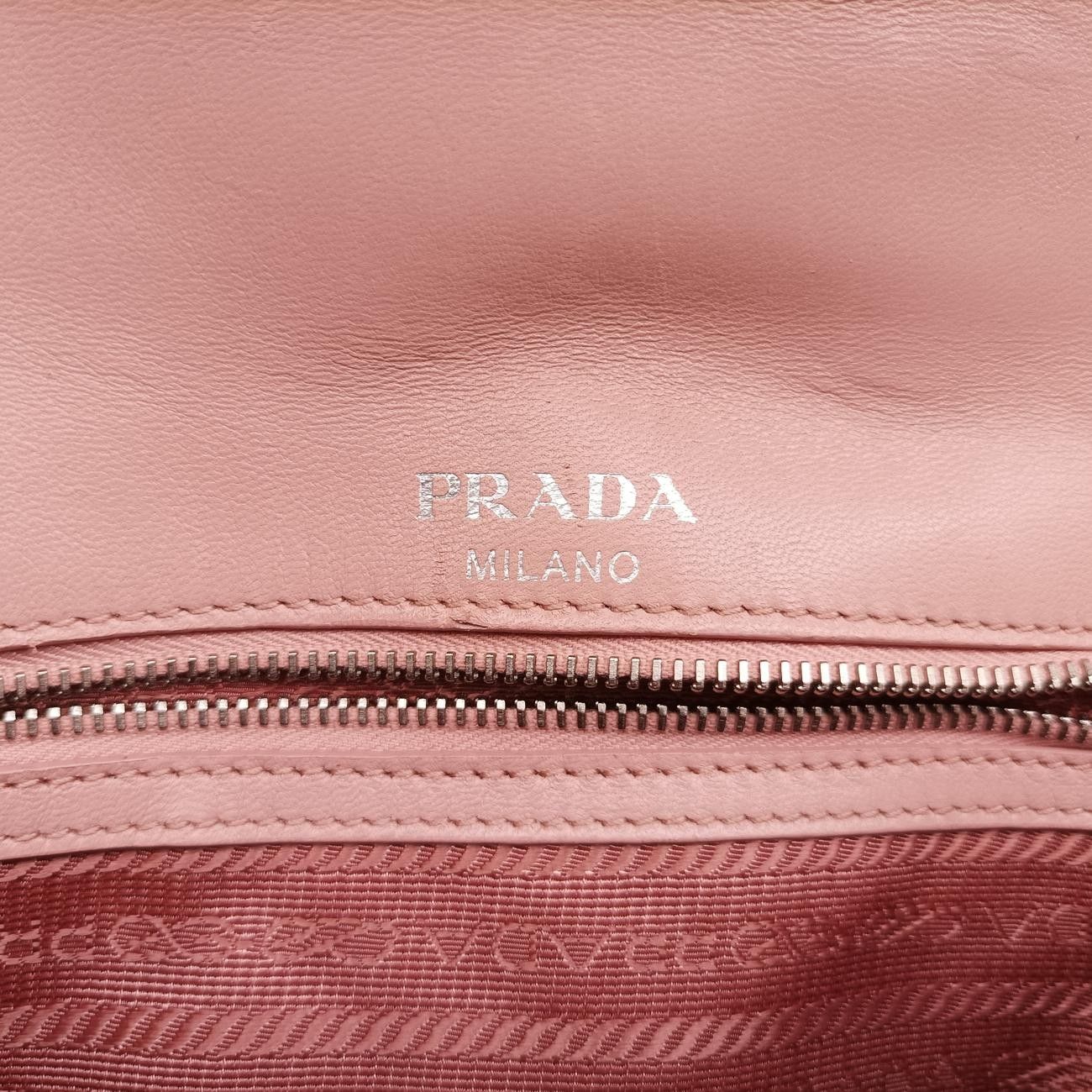 プラダPradaナッパ ゴーフルピンクナッパレザー1BD140197