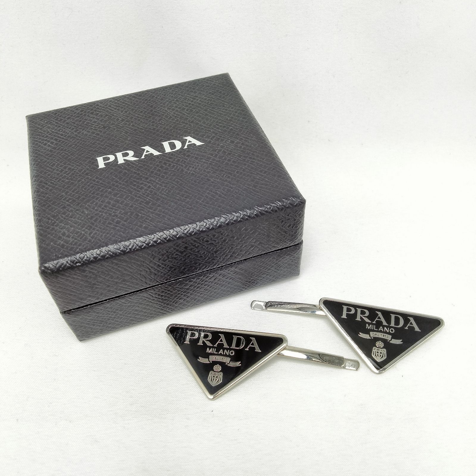 PRADA プラダ トライアングルロゴ ヘアピン シルバー ブラック 1 IF 051