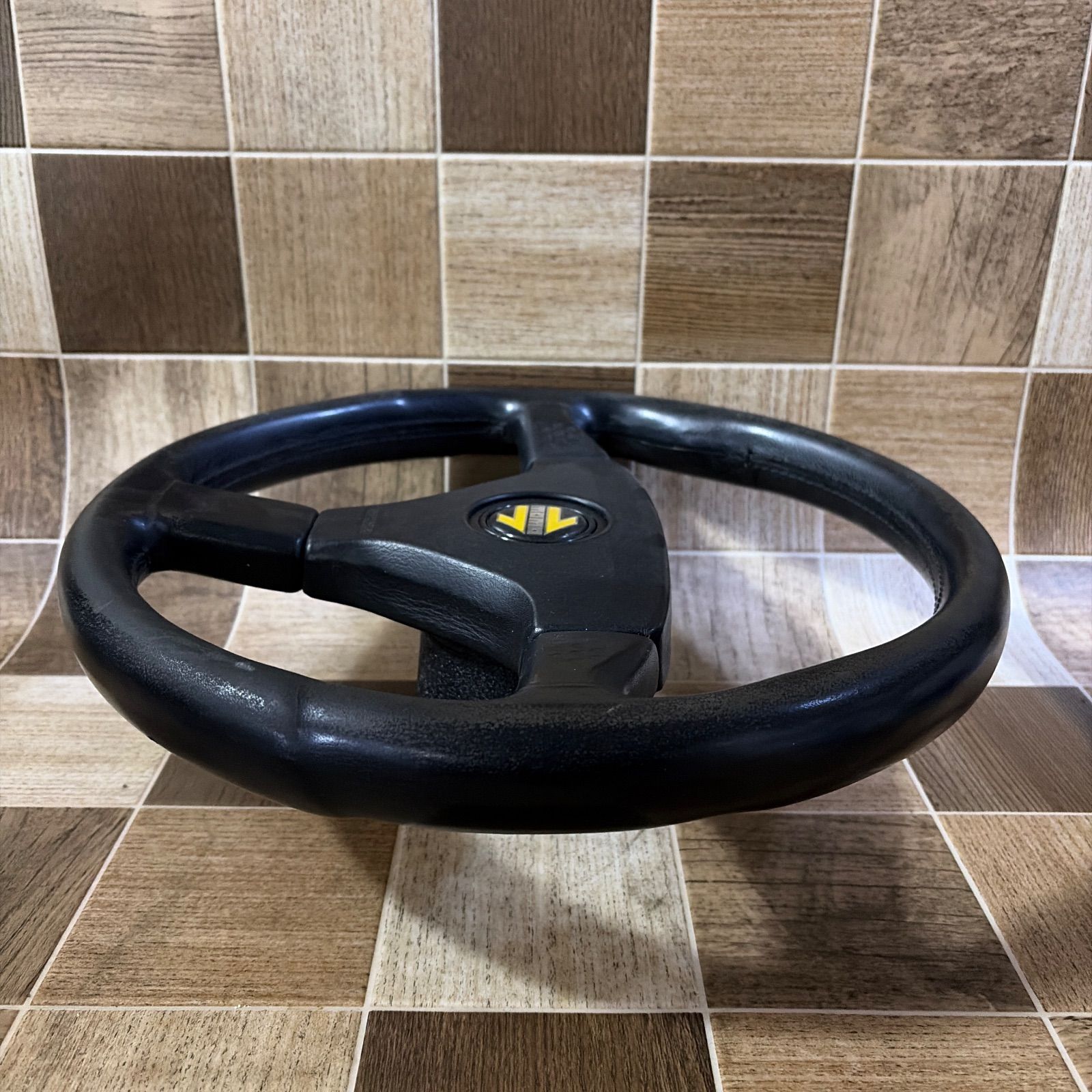 MOMO ステアリングホイール イタリア製 TYP V36 KBA 70064 1989年1月製造 品 MERCADOAVALIA_COM_BR