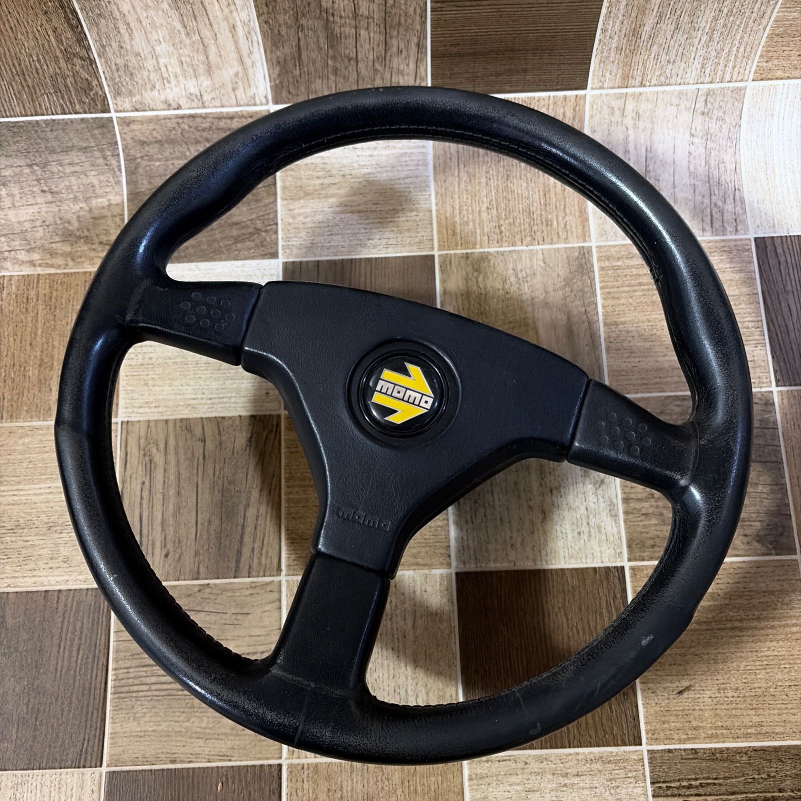 MOMO ステアリングホイール イタリア製 TYP V36 KBA 70064 1989年1月製造 品