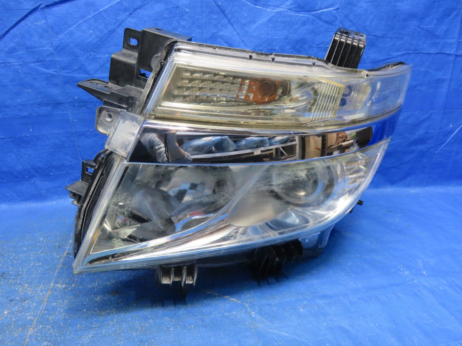 LA7312* 点灯OK 日産 エルグランド E52 前期 ヘッドライト HID ヘッドランプ 左右セット|純正 100-23008 X2 |TNE52 くすみ|現状渡し