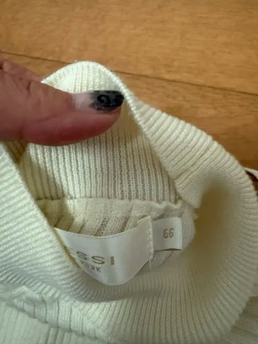 アイボリー ゴージ ニット ゴールド ボタン ONE PIECE