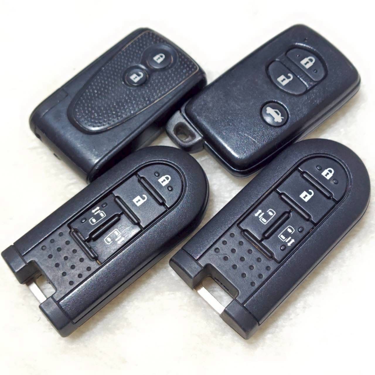 ! ! SUBARU スバル スマートキー キーレス エントリー システム 純正品 4個 セット 4ボタン 3ボタン 2ボタン 両側スライドドア トランク スペアキー 鍵付き リモコン セキュリティ ドア ロック 施錠 業販 車 M37259jY