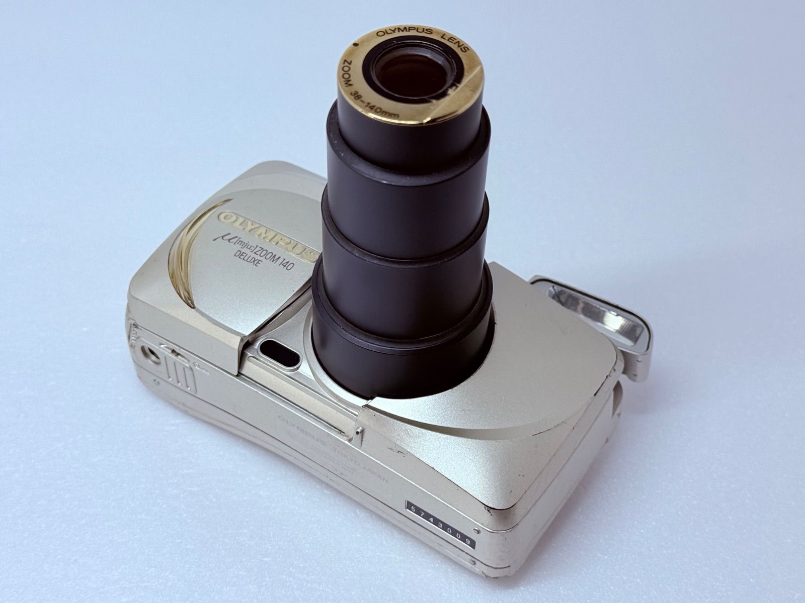 コンパクトフィルムカメラ