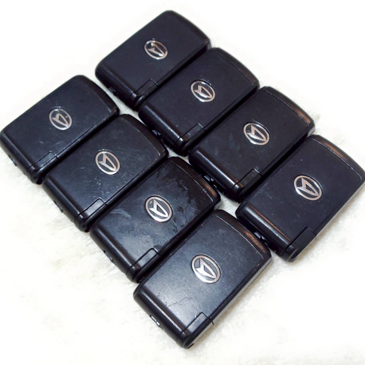 まとめ売り! ! DAIHATSU ダイハツ スマートキー キーレス エントリー システム 純正品 8個 セット 2ボタン スペアキー 鍵付き リモコン セキュリティ ドア ロック 施錠 業販 車 ディーラー 社用車 | M37254jY