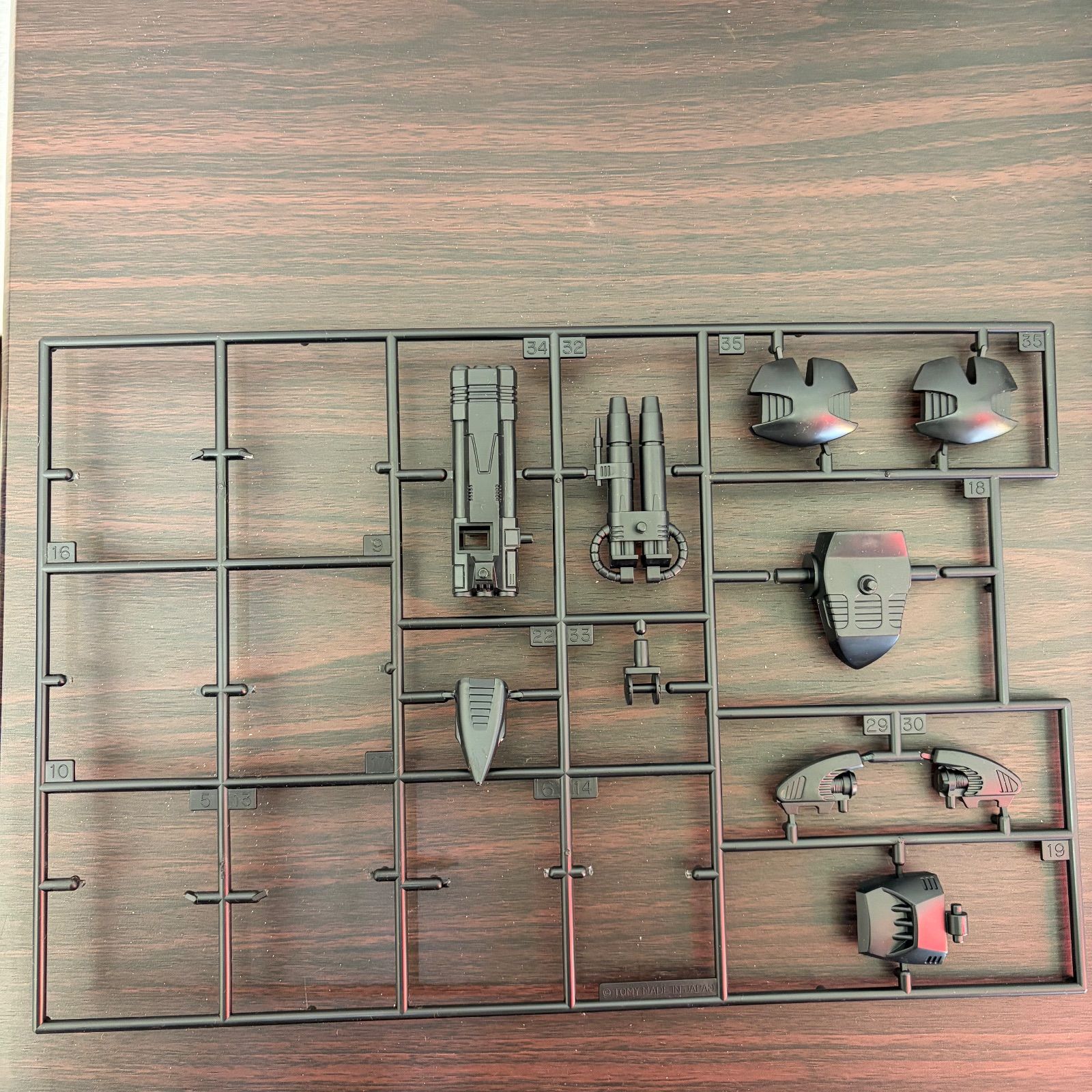 組み立て途中 メカ生体ゾイド