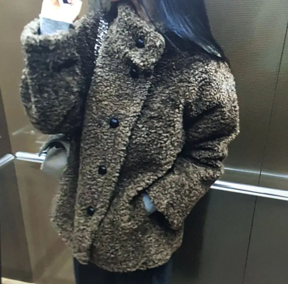 ディープブラウン