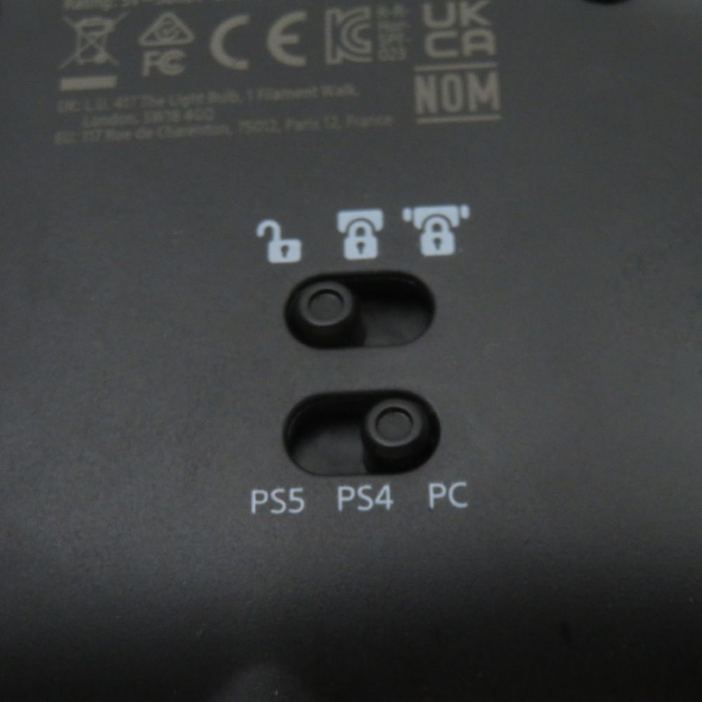 HORI ホリ ファイティングコマンダー OCTA SPF 023 コントローラー