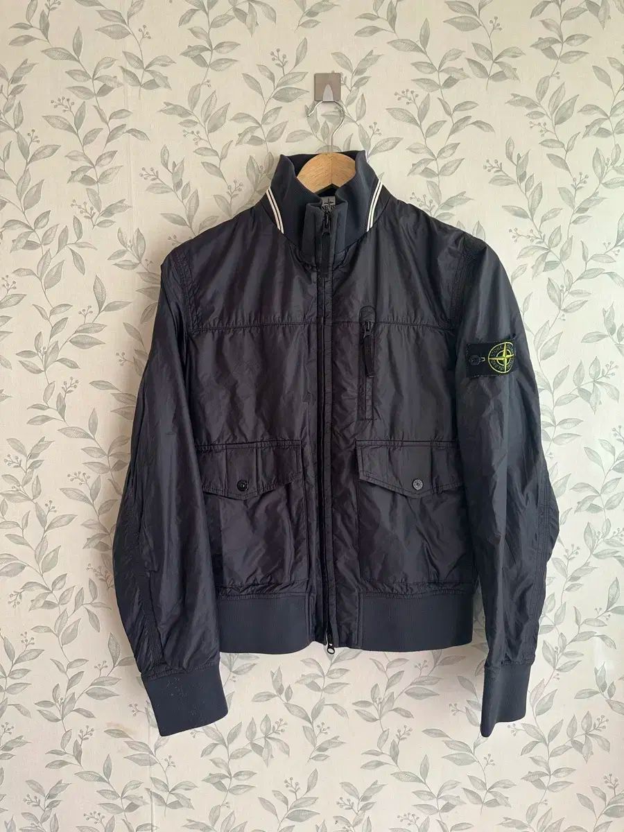 STONE ISLAND ストーンアイランド ネイビー ウィンドブレーカー