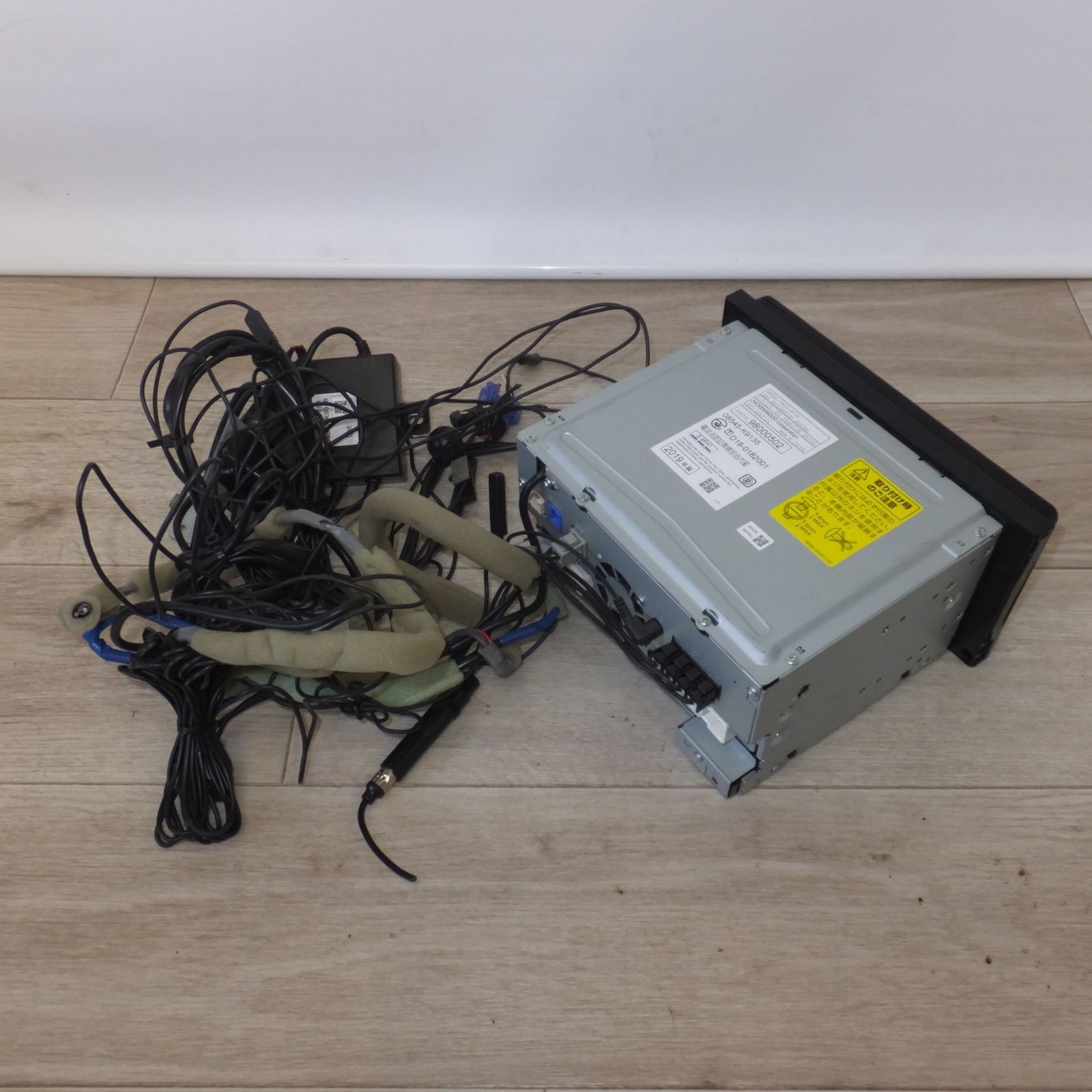 現状品 ケンウッド製 ダイハツ 純正 ワイドエントリーメモリーナビ 08545-K9135 NMZK-W70D 50 BRIGHTFACE_UK