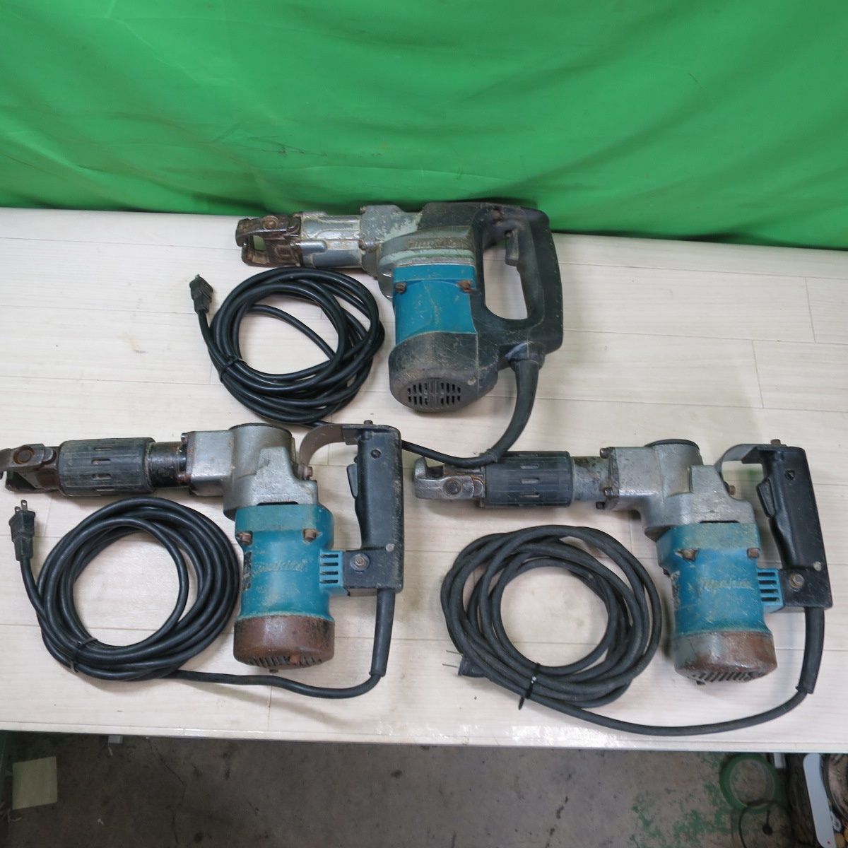 送料無料 3点まとめ売り マキタ 35mm ハンマ ドリル HR3530 電動 ハンマー HM0810 不明 電動 工具 makita ジャンク品