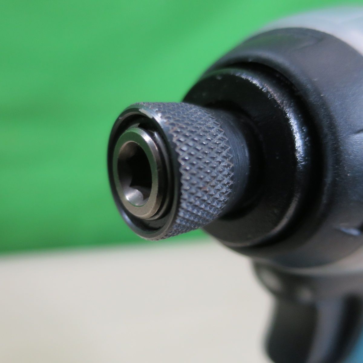 送料無料 キレイ マキタ 充電式 インパクトドライバ TD146DX 電動 工具 makita 18V 充電器 DC18WC ケース付き HRDEVELOPMENT_JP