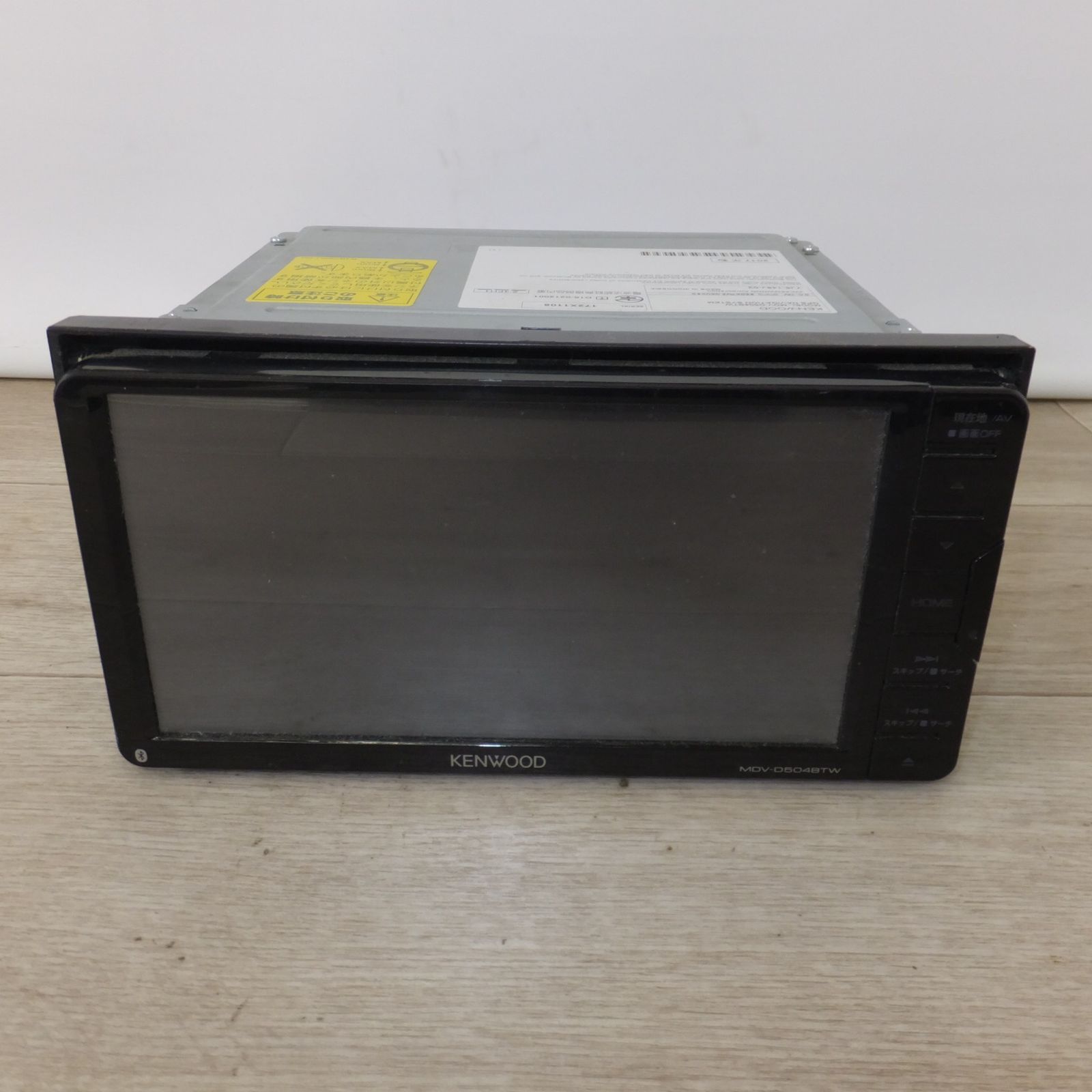 現状品 ケンウッド KENWOOD GPSナビゲーションシステム MDV-D504BTW セキュリティロック 45