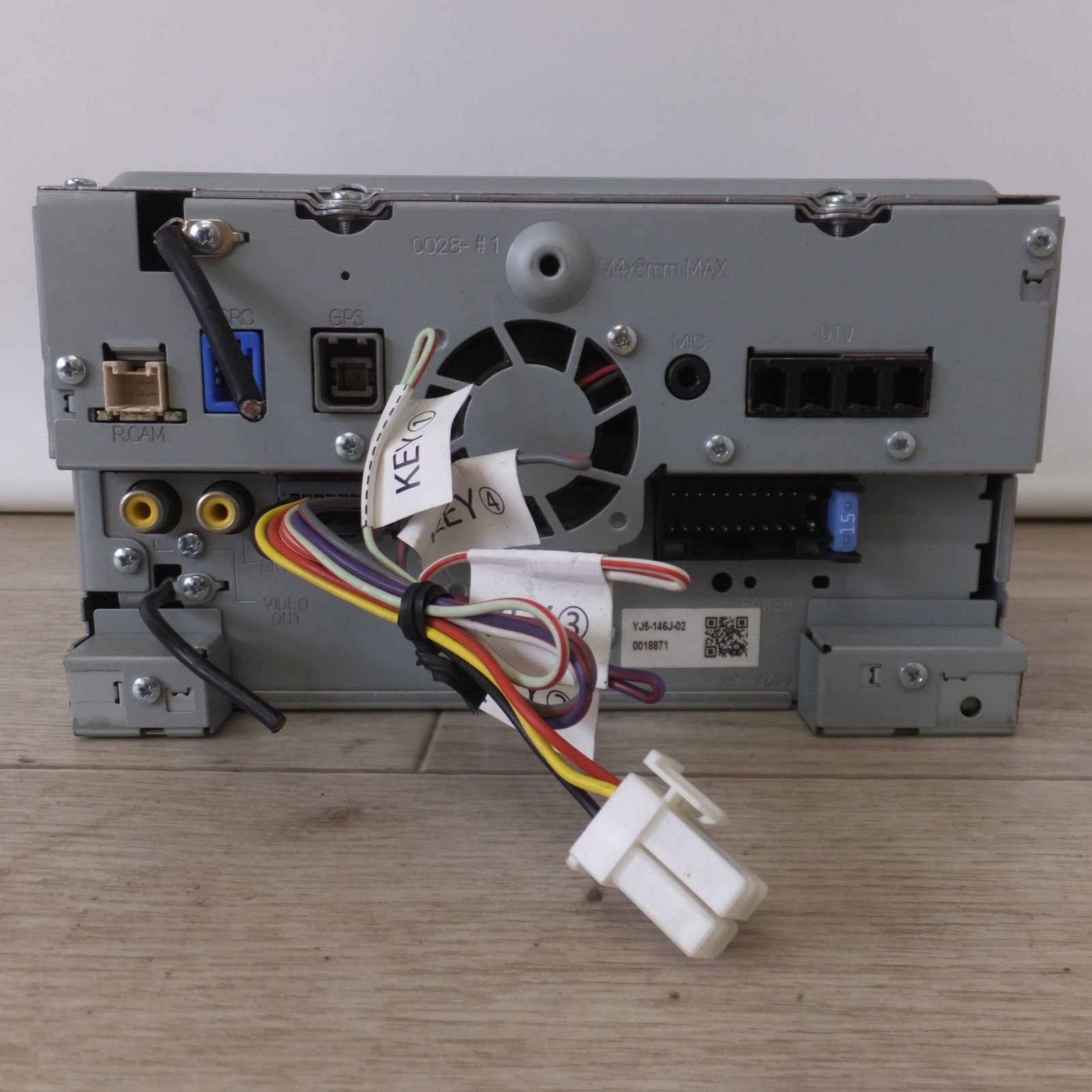 現状品 ケンウッド KENWOOD GPSナビゲーションシステム MDV-D504BTW セキュリティロック 45 BRIGHTFACE_UK