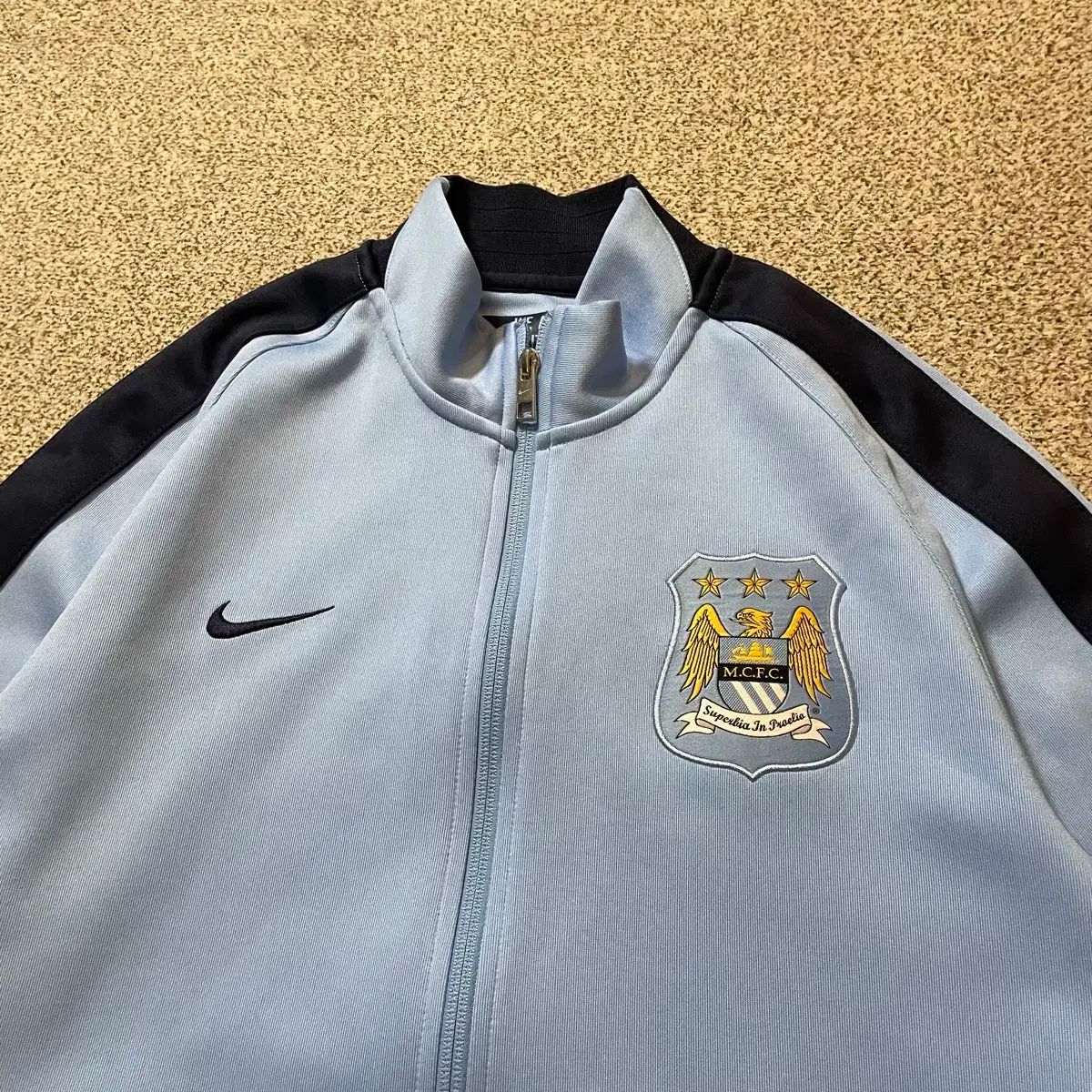 ナイキ マンチェスターシティ ジャージ